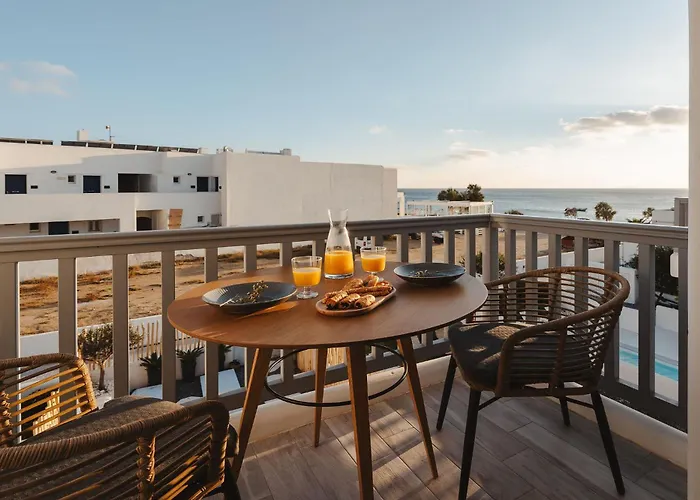 דירה Sea La Vie Apartment, Steps From The