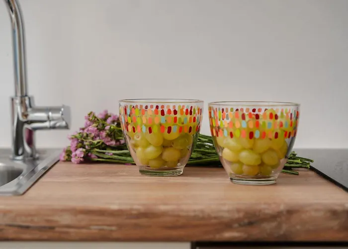 Sea La Vie Apartment, Steps From The *