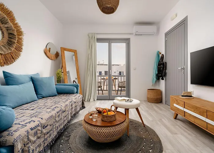 Sea La Vie Apartment, Steps From The